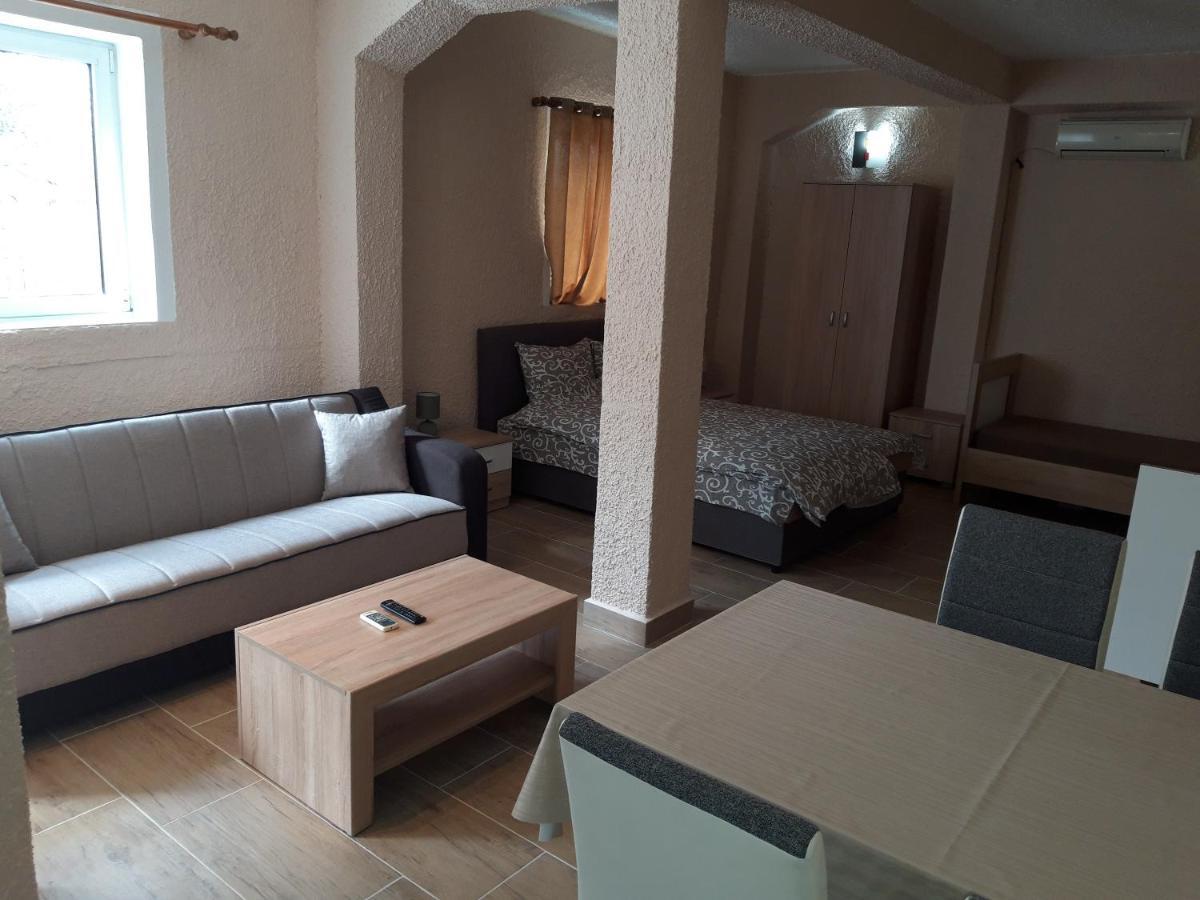 Kazablanka Rooms Aerodrom Susunja 외부 사진