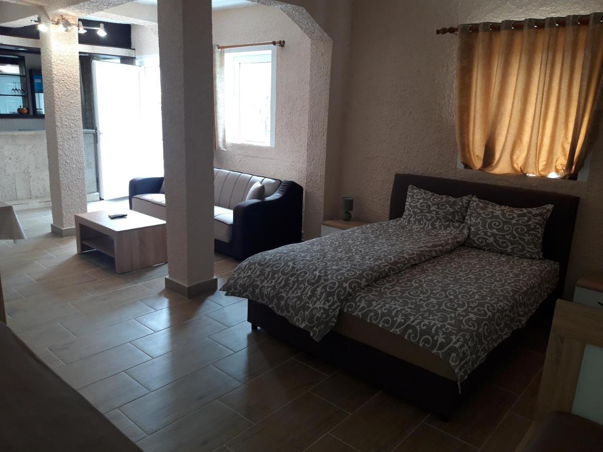 Kazablanka Rooms Aerodrom Susunja 외부 사진
