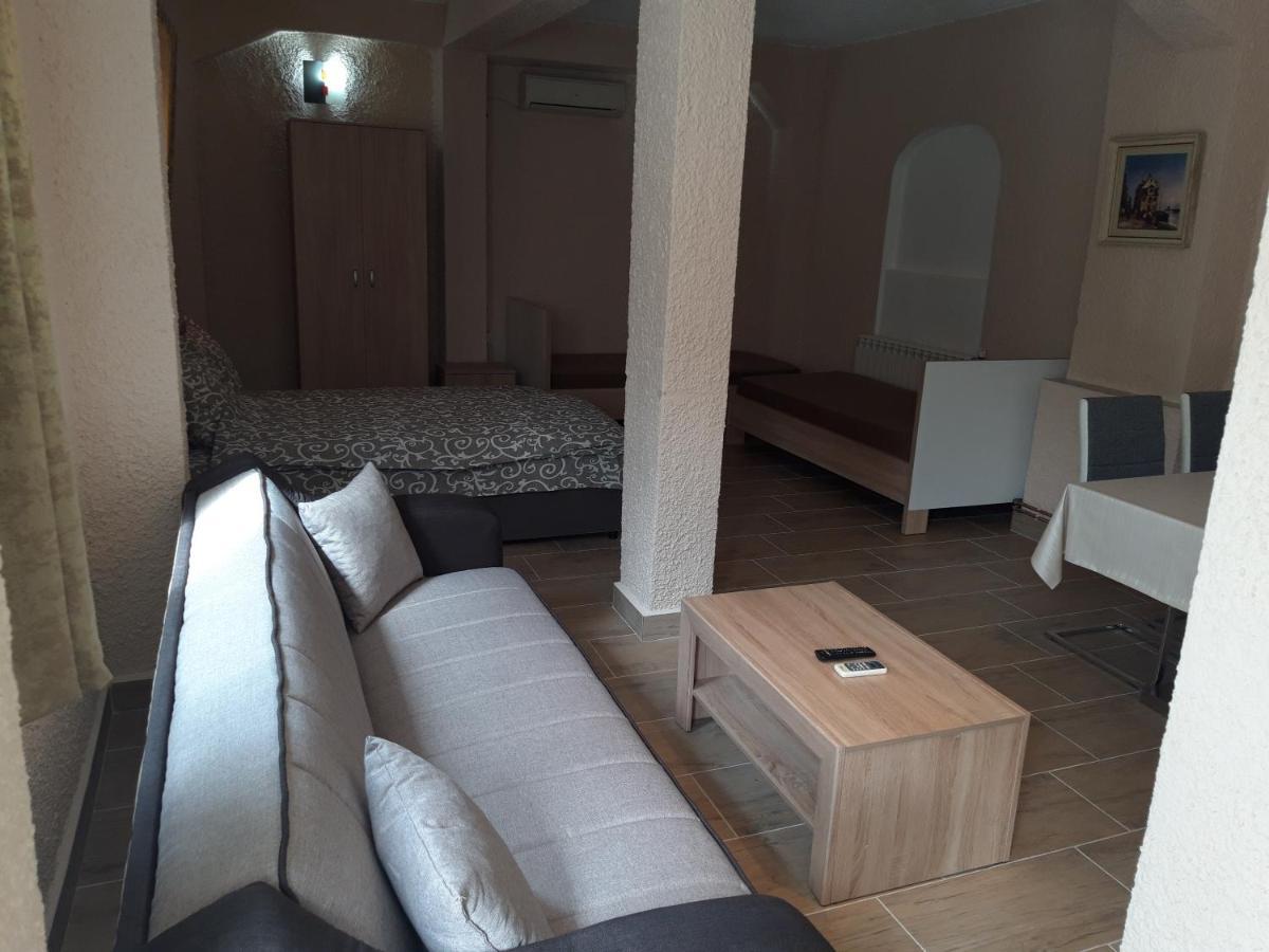 Kazablanka Rooms Aerodrom Susunja 외부 사진